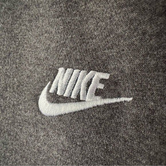 Nike Crewneck Men's Gray Embroidered Logo Sweatshirt Brushed Back Fleece XXL EUC - Picture 4 of 11